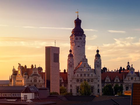 Tagung & Konferenz Leipzig Convention: Neues Rathaus und Trinitatis bei Sonnenuntergang