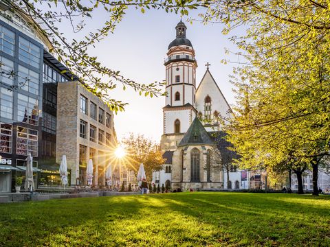 Tagung & Konferenz Leipzig Convention: Blick von der Petersstraße auf die Thomaskirche