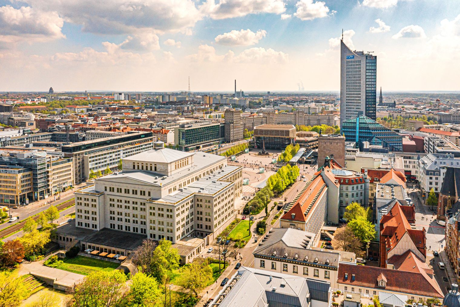 Tagung & Konferenz Leipzig Convention: Augustusplatz von oben mit Oper, Gewandhaus und City-Hochhaus