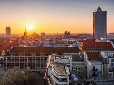 Hoch über Leipzig ragt das 142m hohe City-Hochhaus.