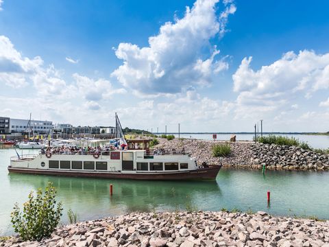 Rahmenprogramm Bootstour mit der MS Santa Barbara auf dem Zwenkauer See für Tagung & Konferenz Leipzig Convention